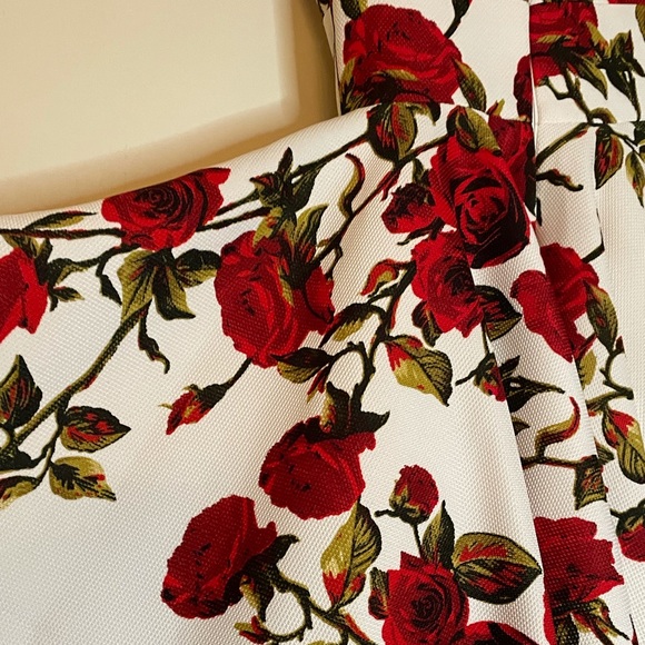 Rose Patterned IEENA for Macduggal Dress - Picture 3 of 7